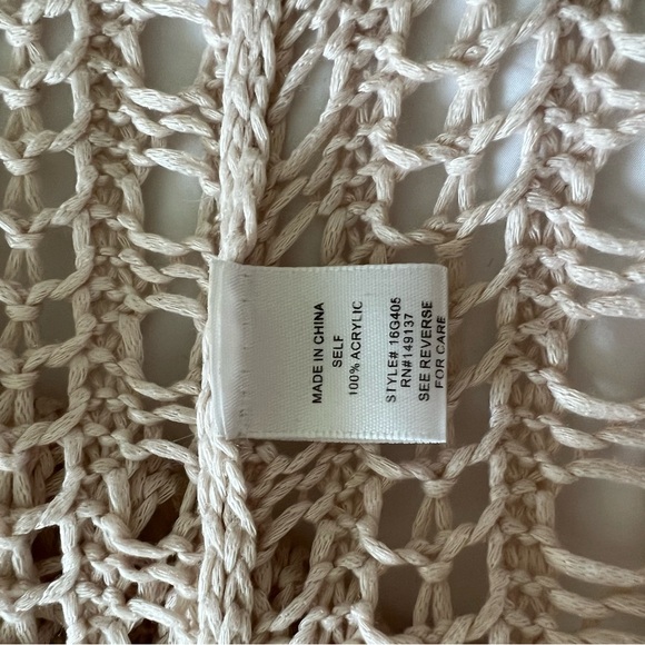 NWOT Crochet Vest - Picture 8 of 8